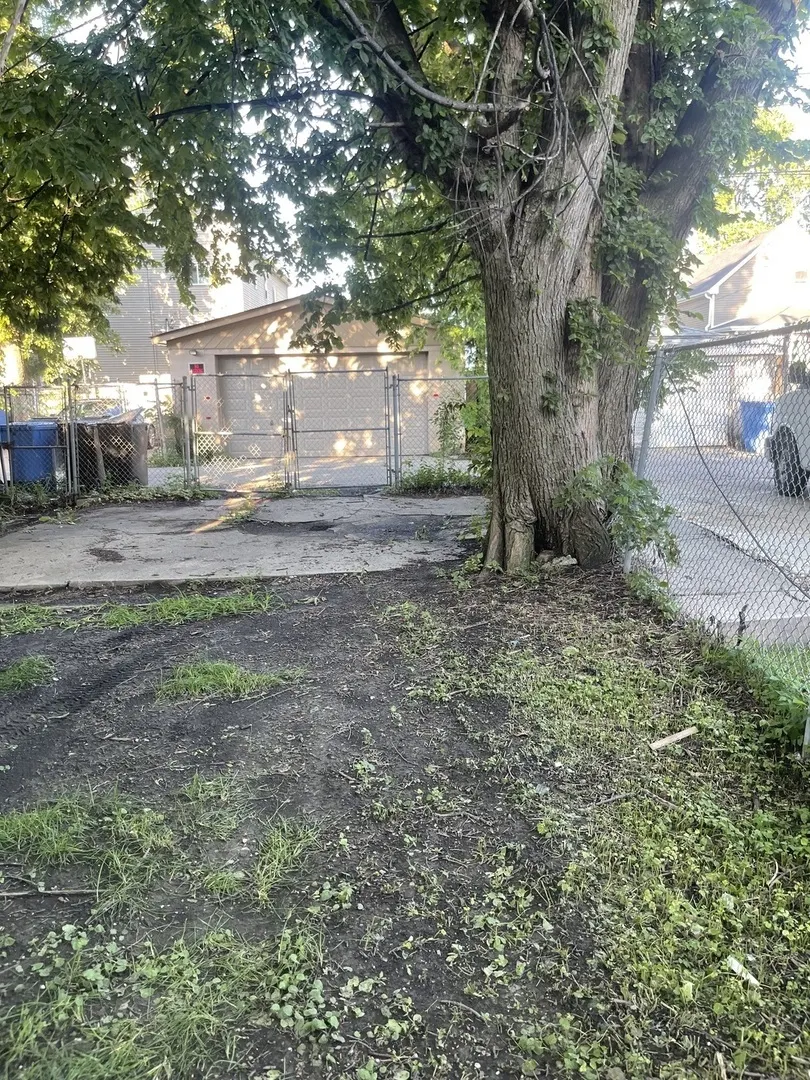 435 N Leclaire Avenue IL
