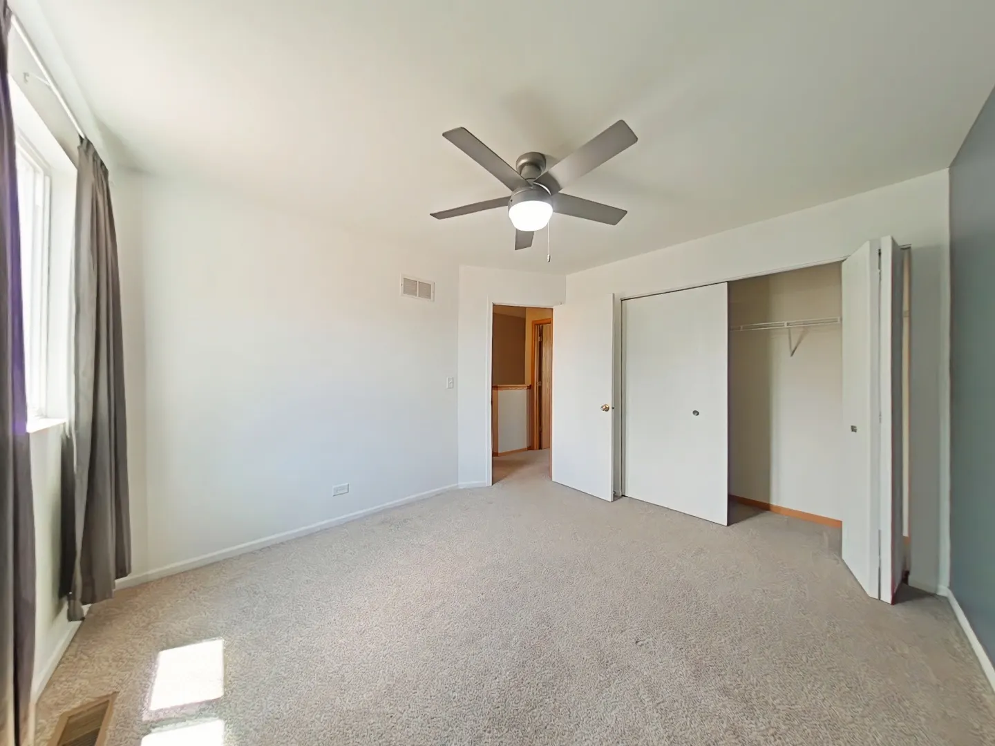 592 Four Seasons Boulevard IL