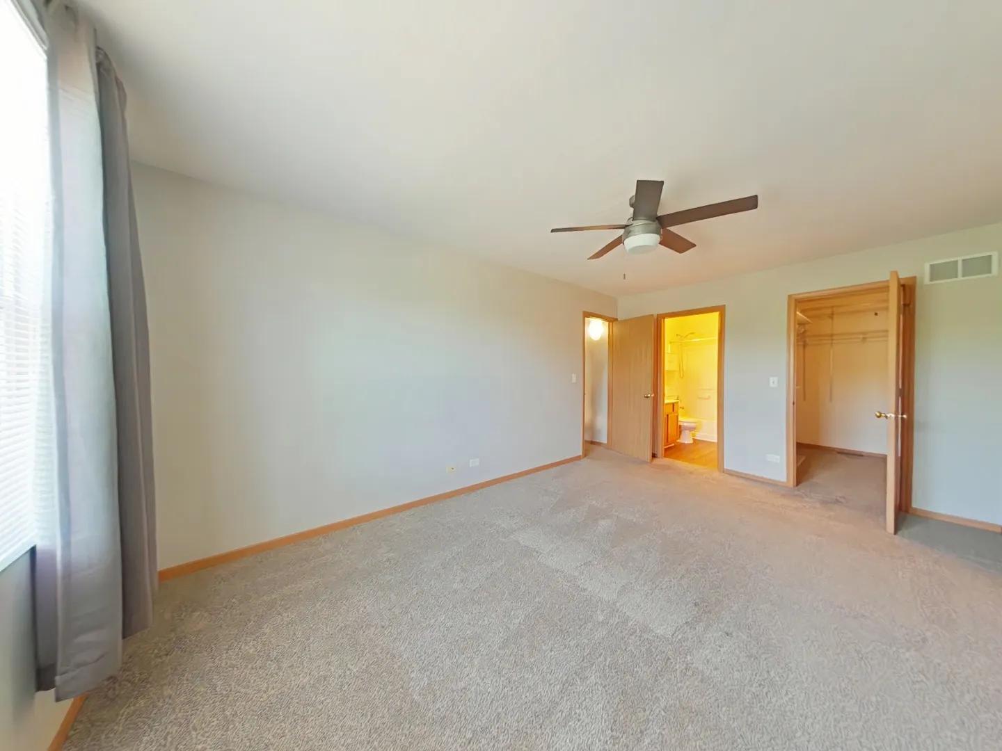 592 Four Seasons Boulevard IL