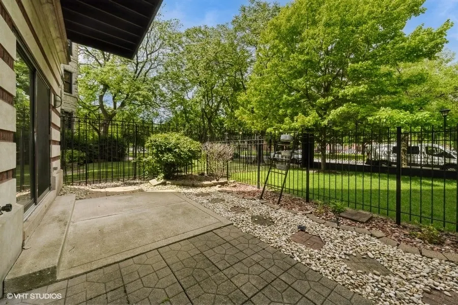 4537 S Drexel Boulevard 101 IL