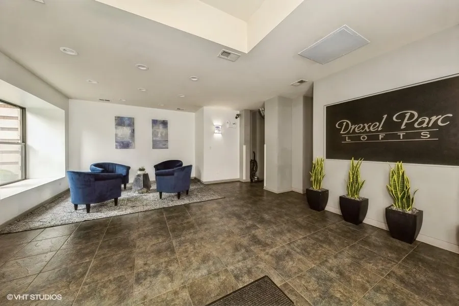 4537 S Drexel Boulevard 101 IL