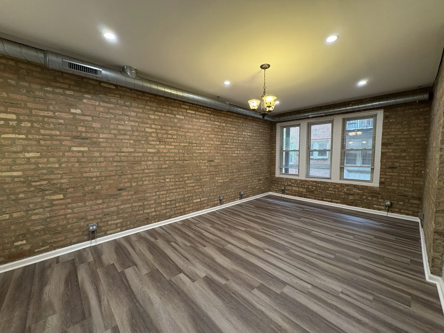 1649 W Pratt Boulevard 1A IL