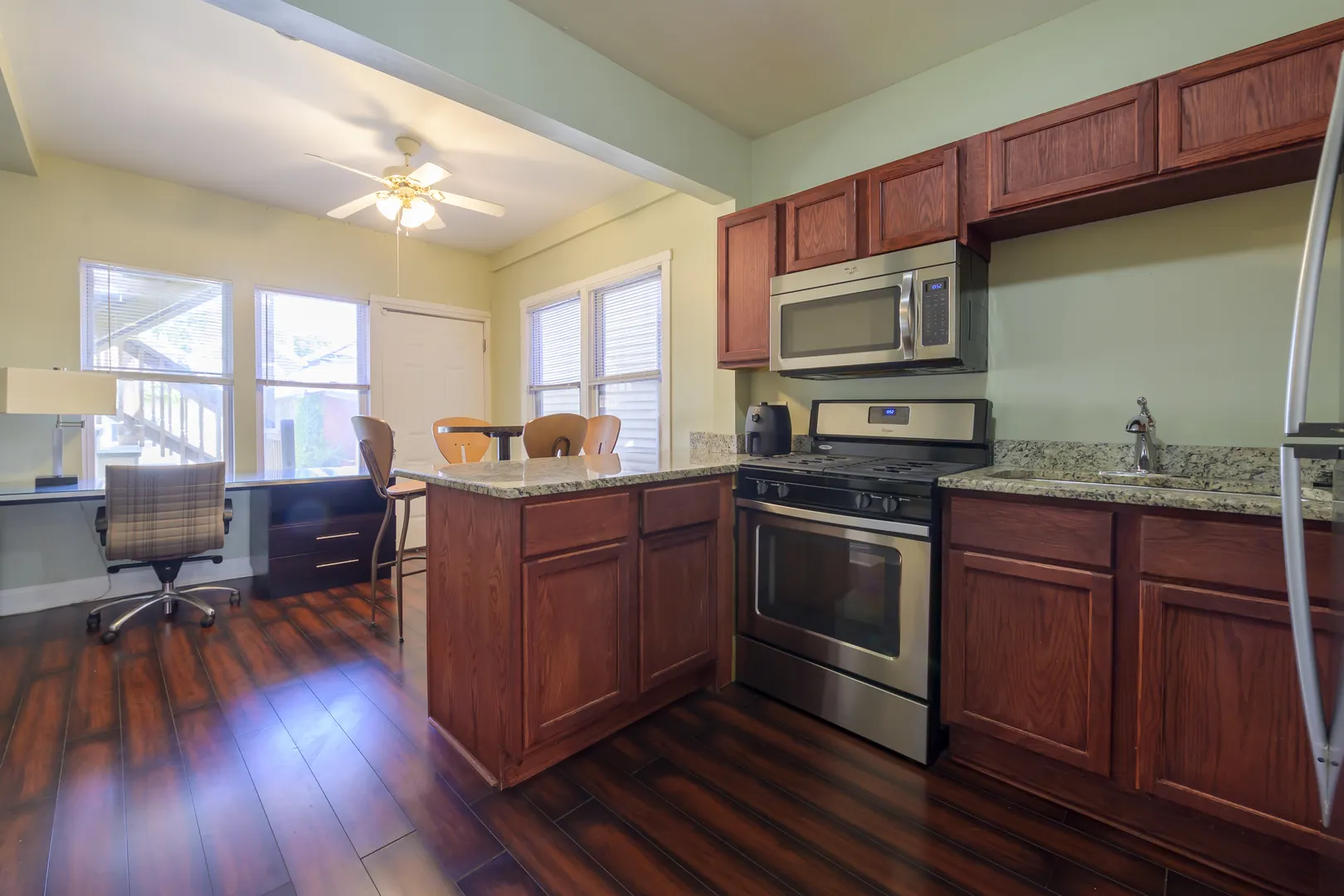 2436 W Fillmore Street IL