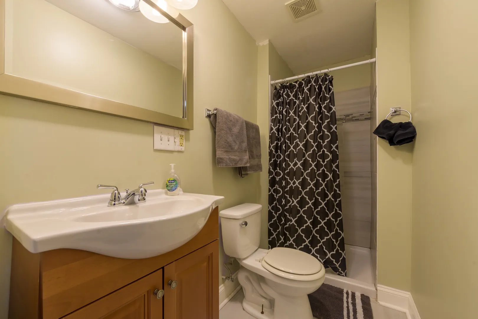 2436 W Fillmore Street IL