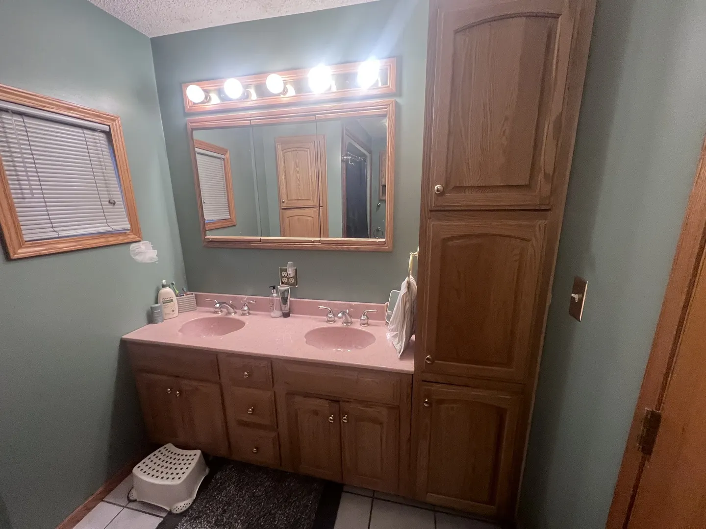 1106 5th Avenue IL