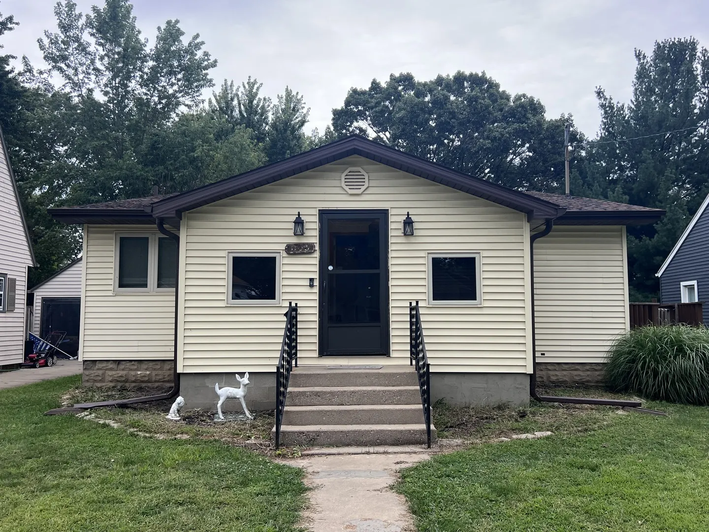 1106 5th Avenue IL