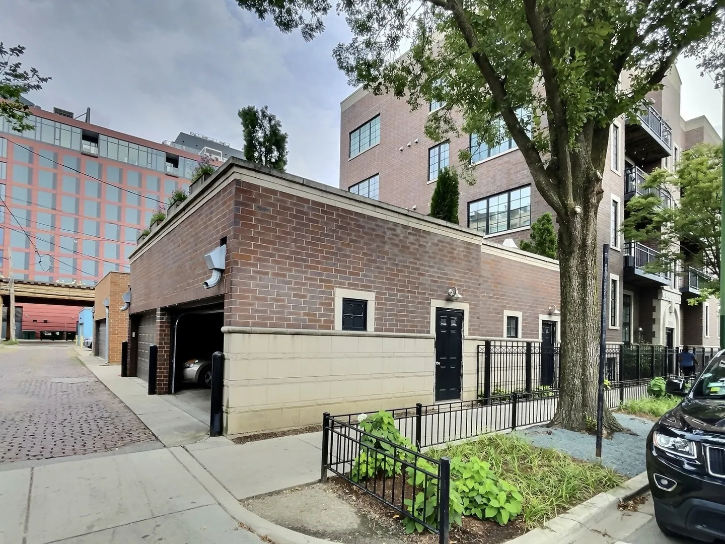 2501 N SHEFFIELD Avenue 2N IL