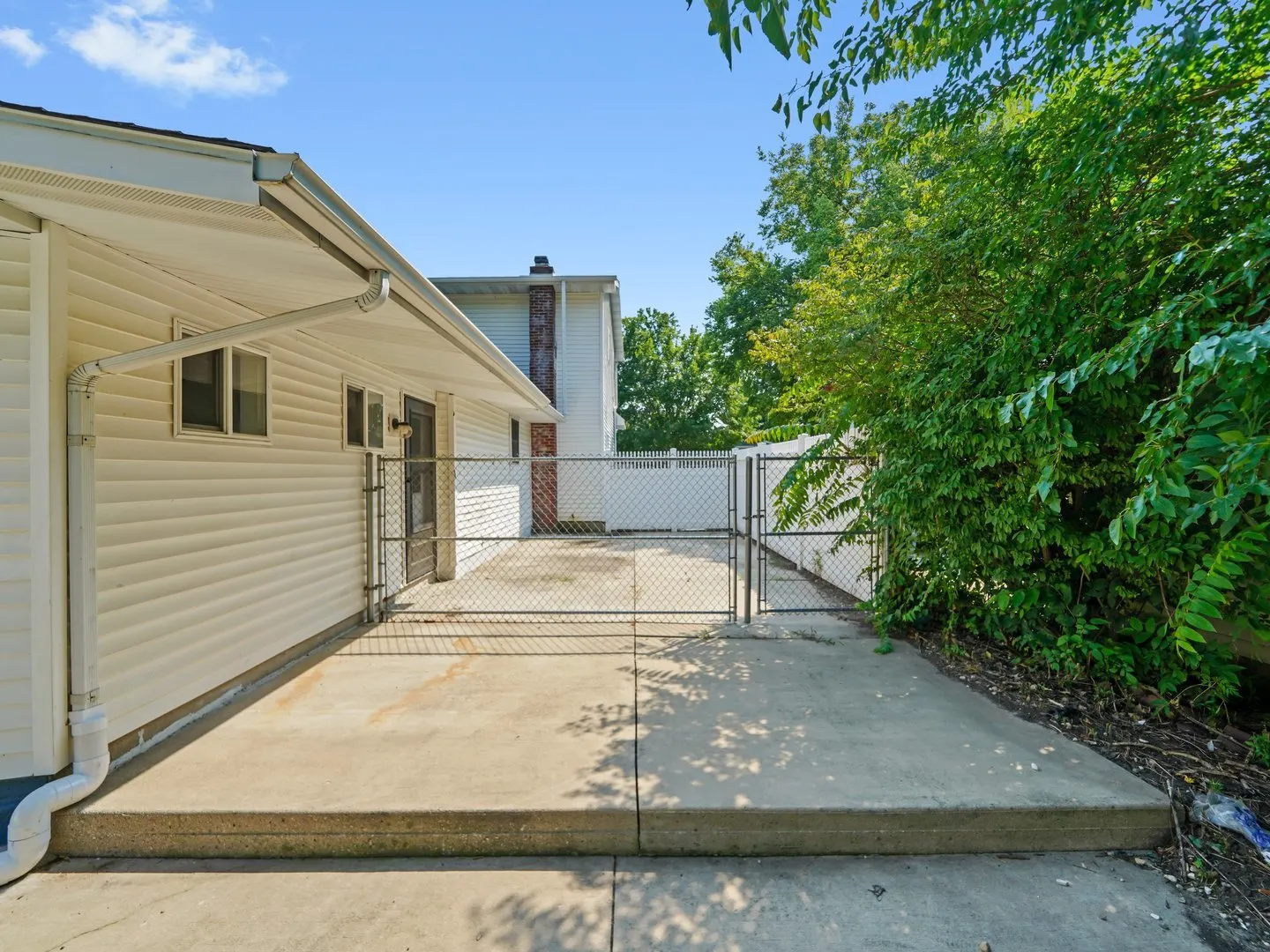 520 W Johnson Street IL