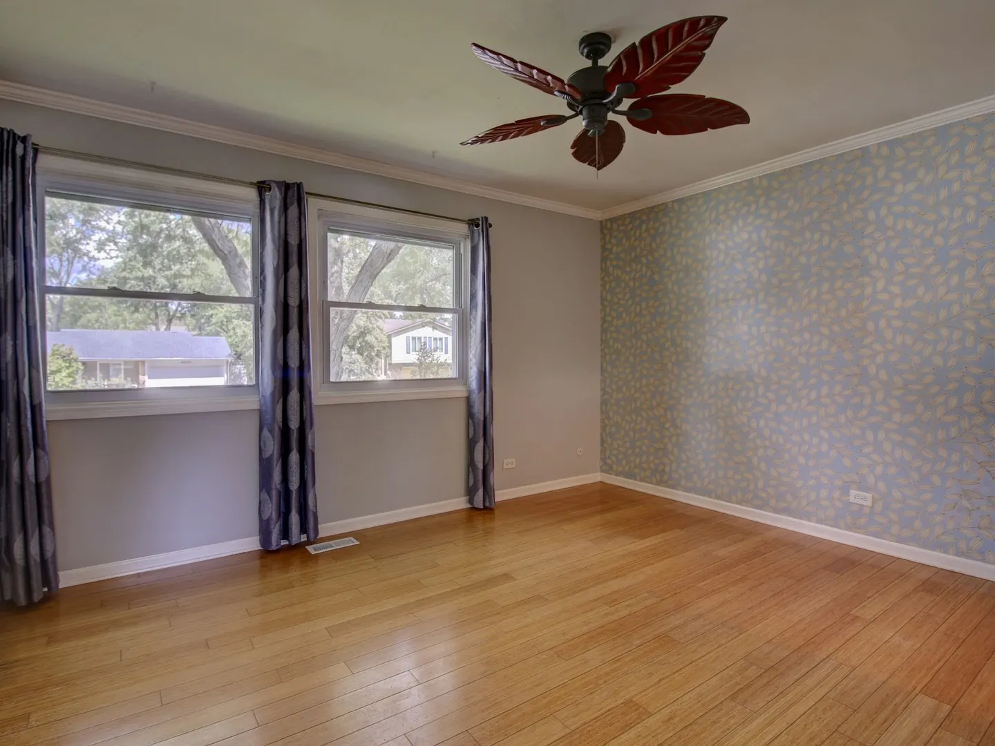30W111 Glenhurst Court IL
