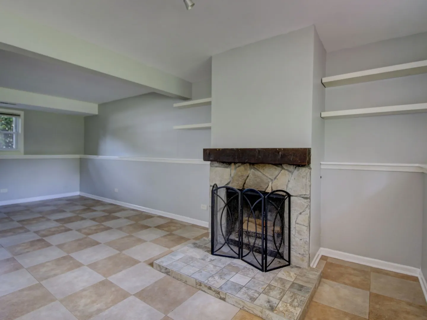 30W111 Glenhurst Court IL
