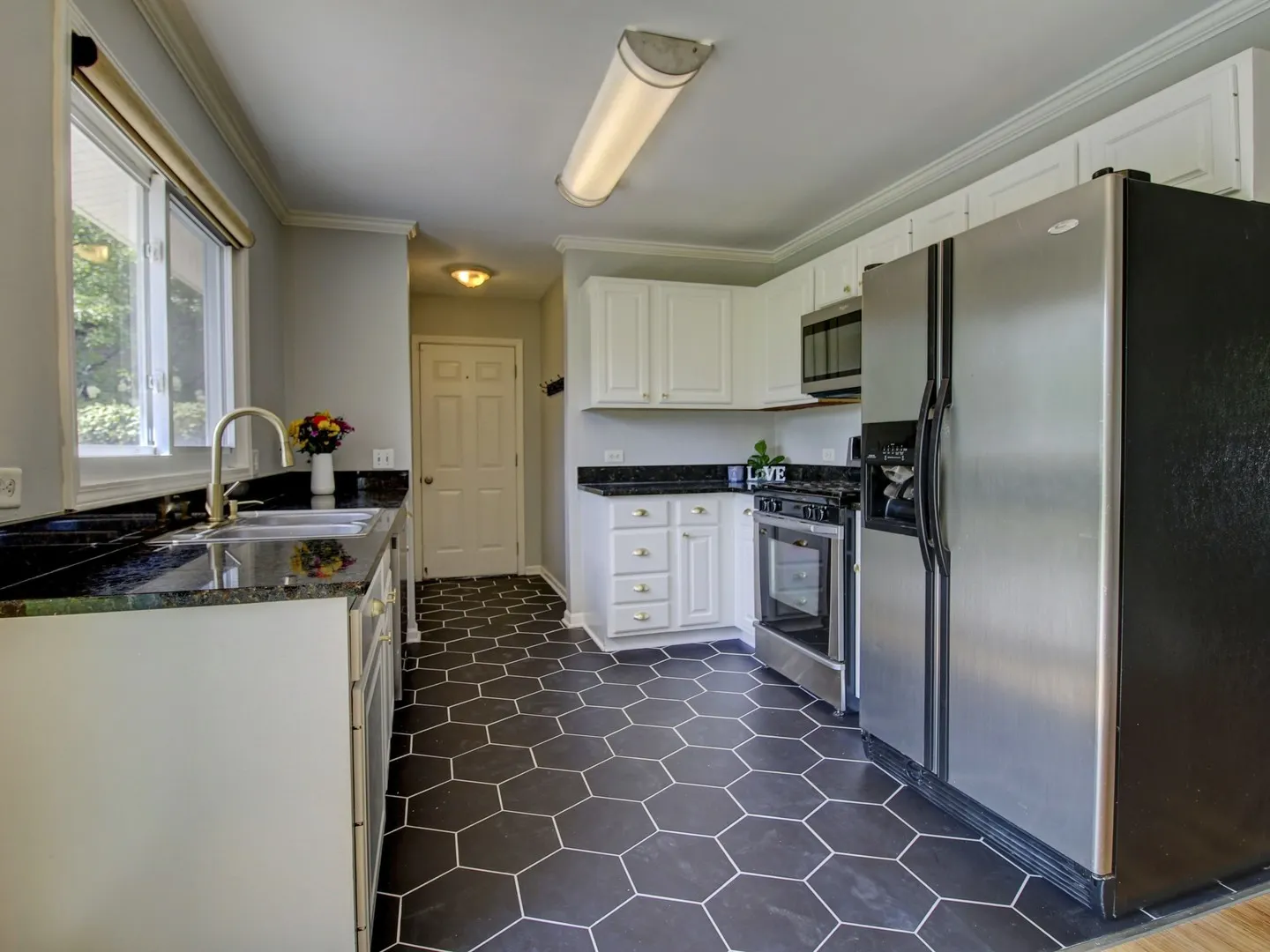 30W111 Glenhurst Court IL