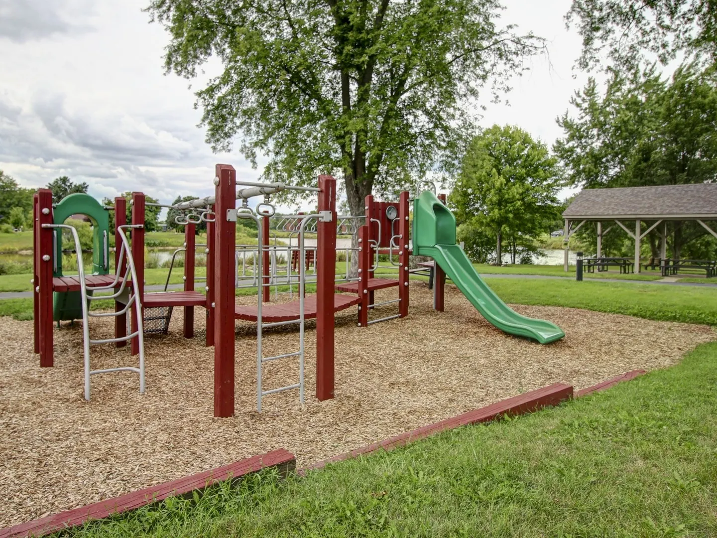 30W111 Glenhurst Court IL