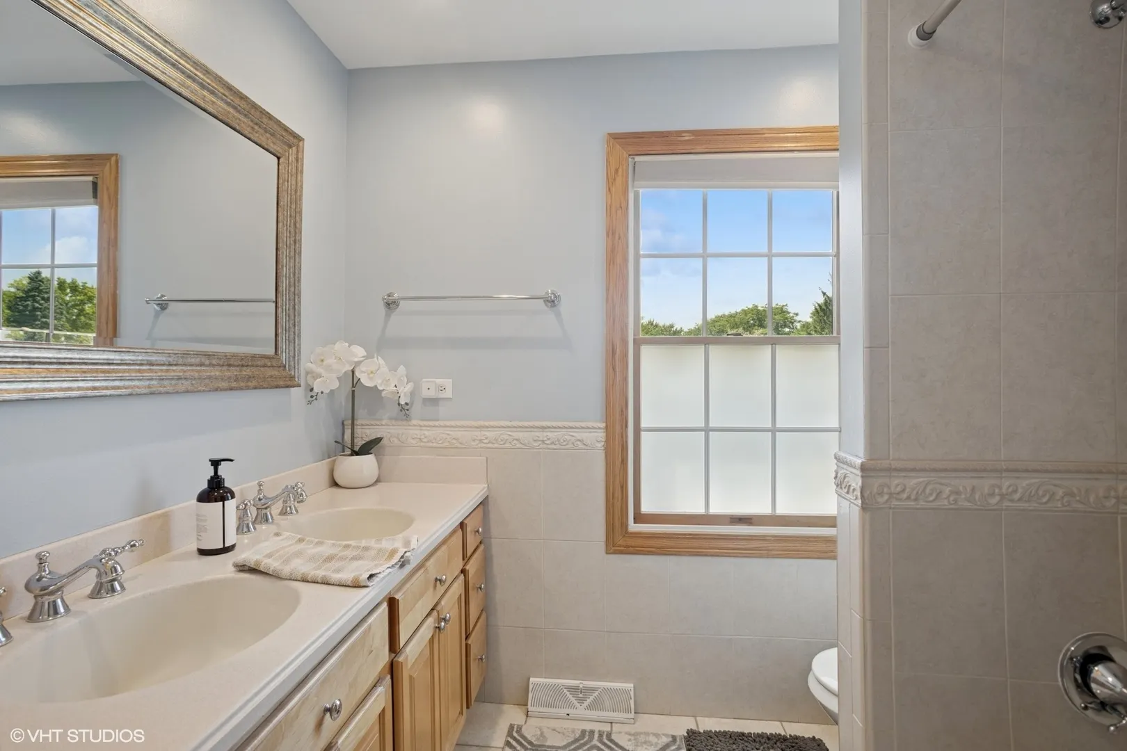 523 N Ela Road IL