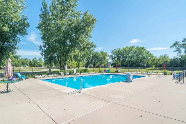 95 Smallmouth Lane IL