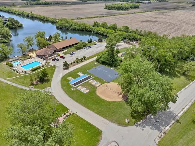 95 Smallmouth Lane IL