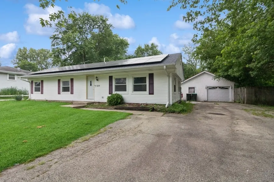 584 N Division Street IL
