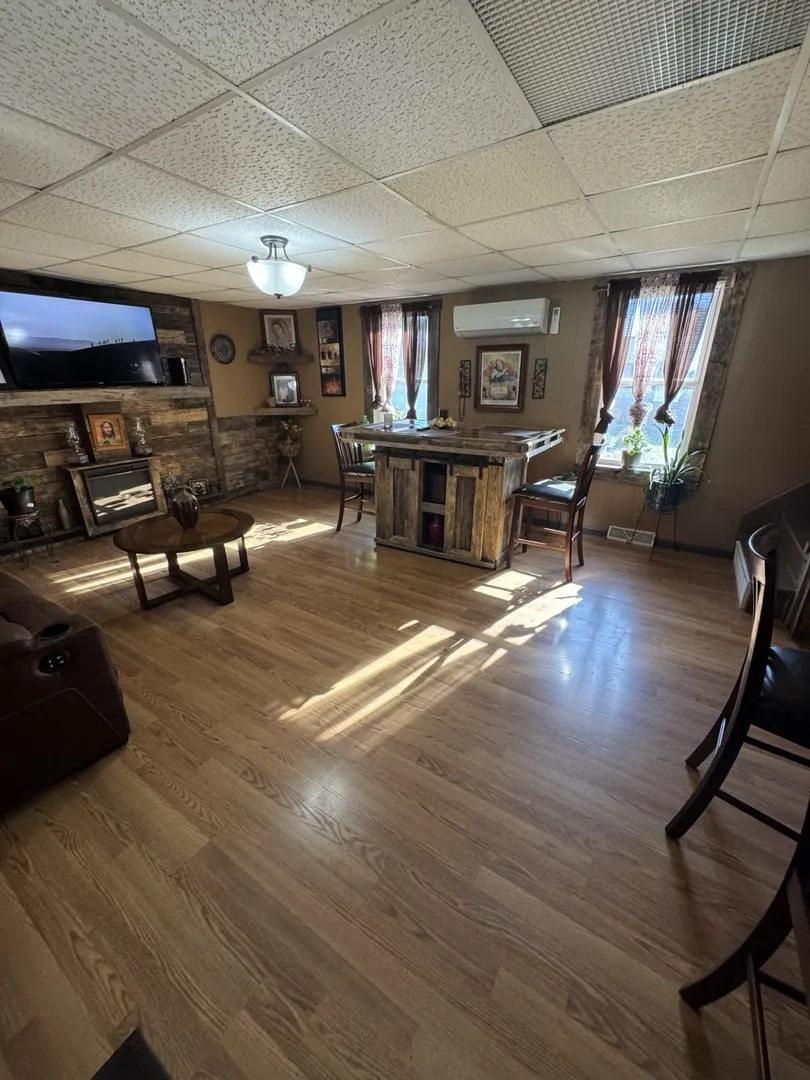 1304 12th Avenue IL