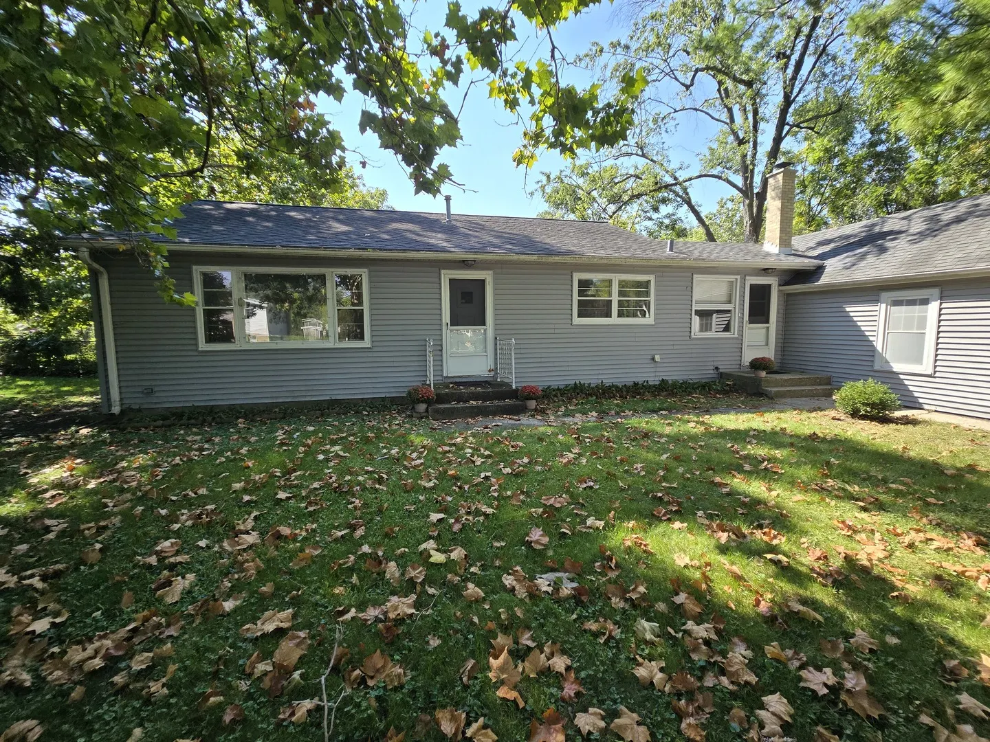 901 E Krage Drive IL