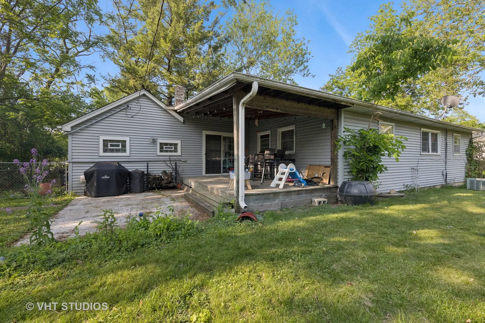 901 E Krage Drive IL