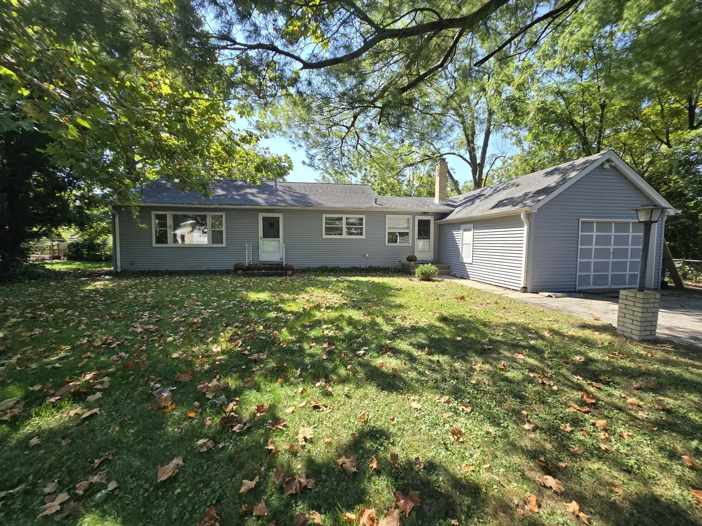 901 E Krage Drive IL
