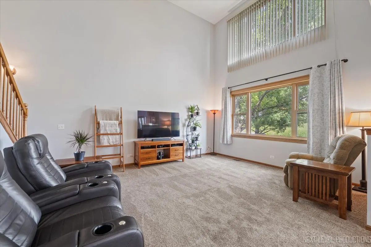 209 Somerset Drive IL