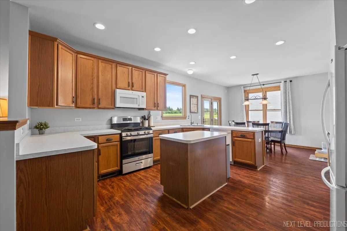209 Somerset Drive IL