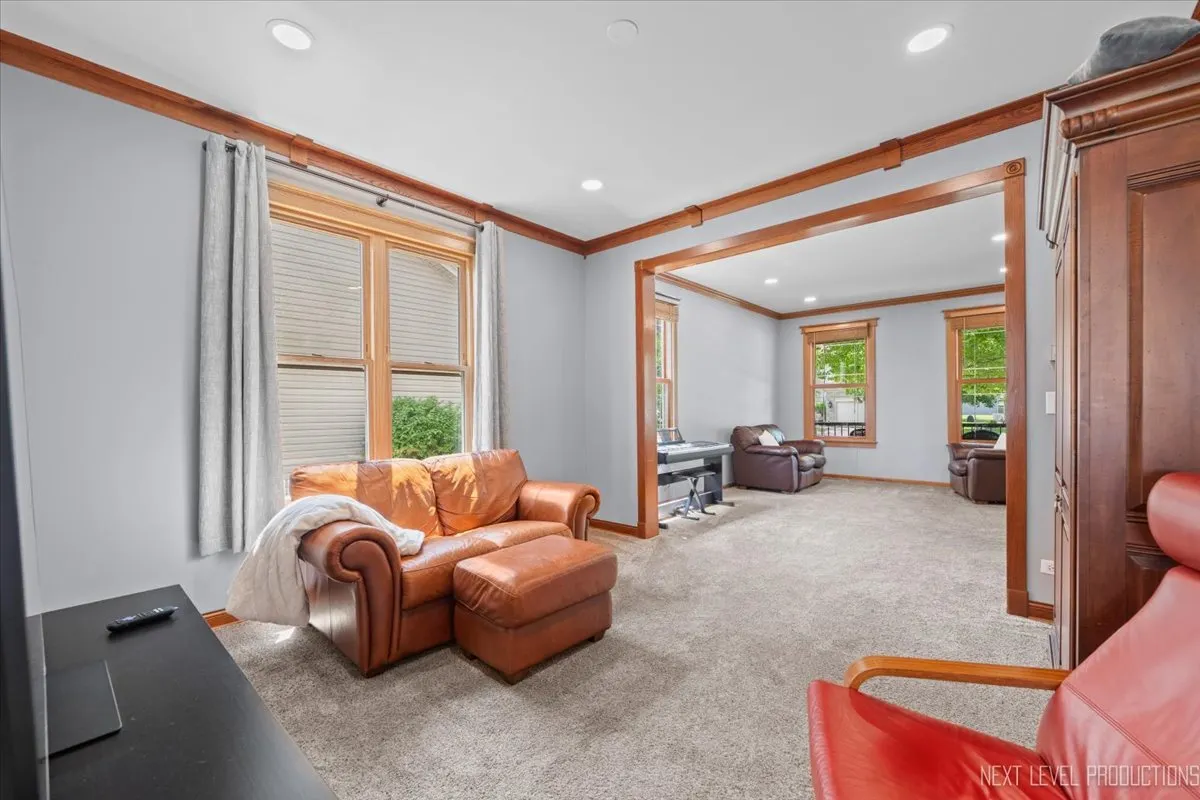 209 Somerset Drive IL