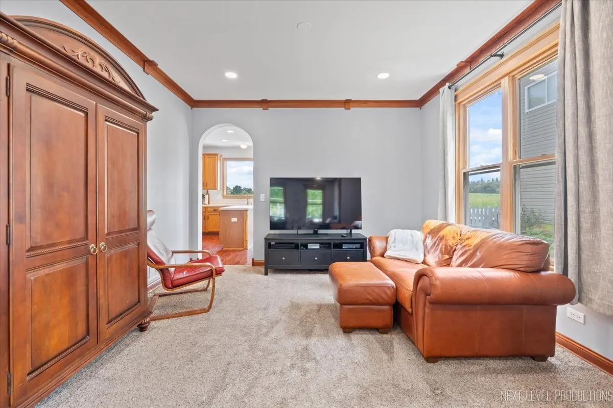 209 Somerset Drive IL