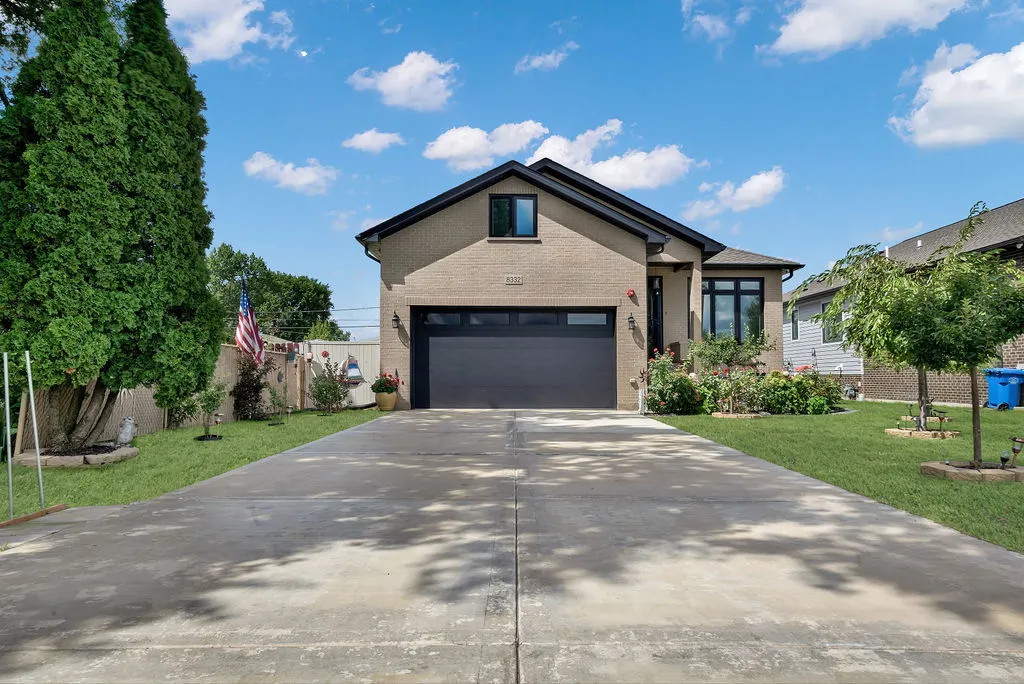 8332 S 78th Court IL