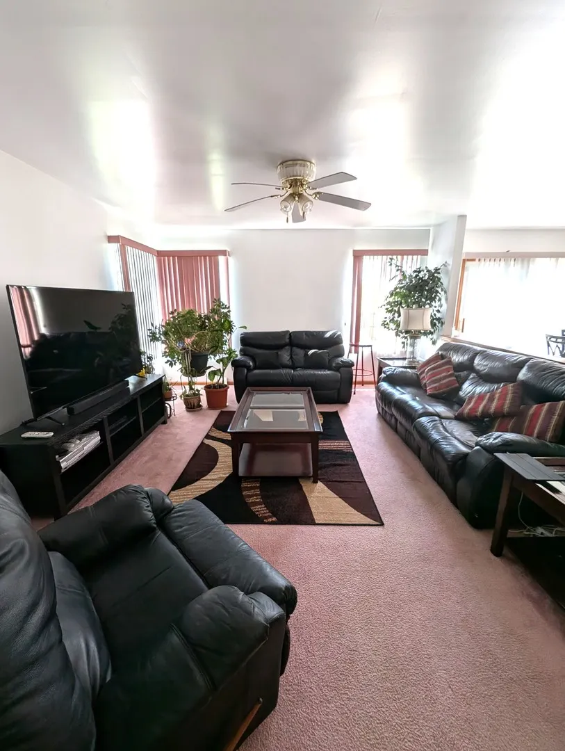 3104 Meadowsedge Lane IL