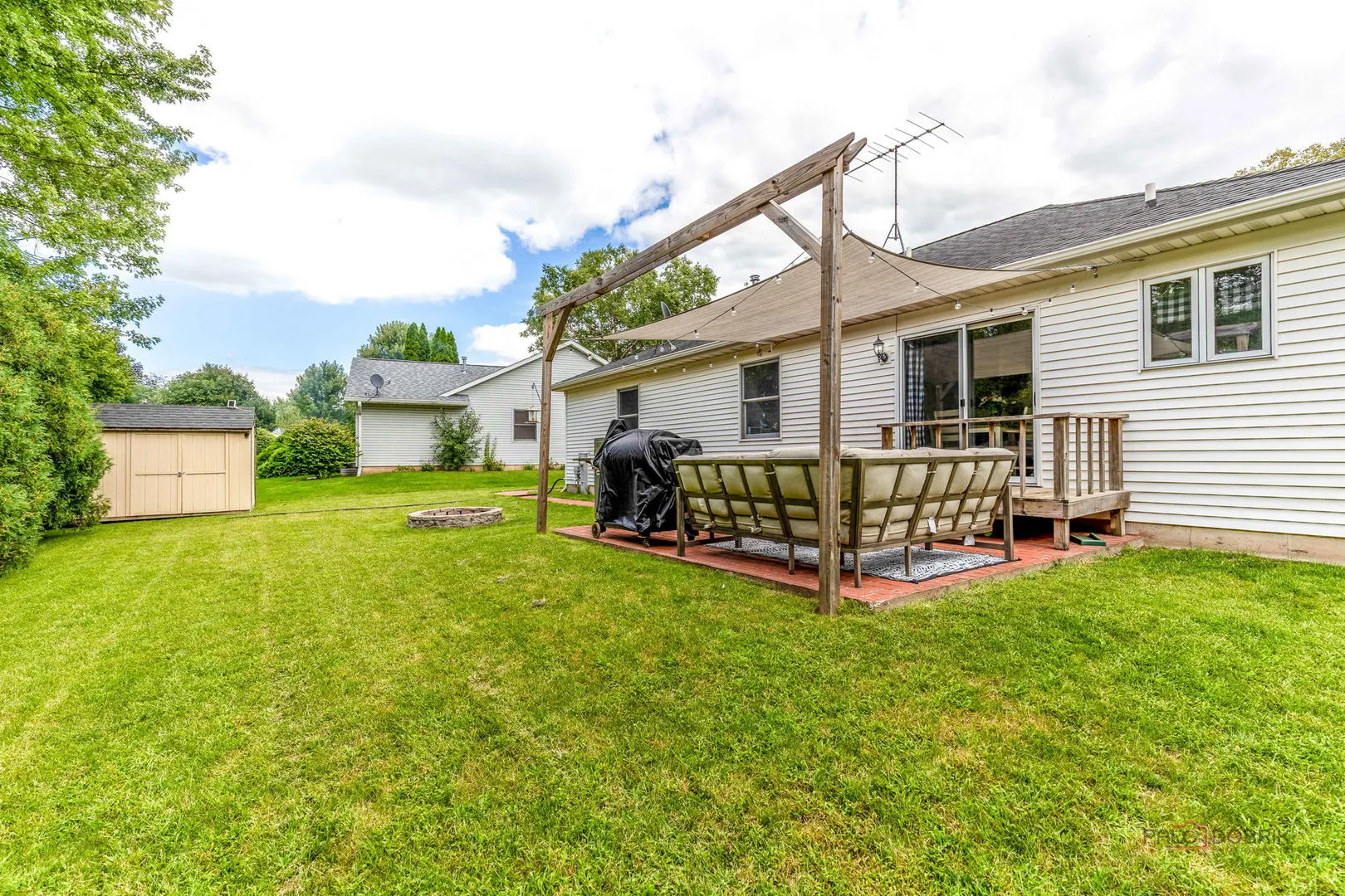 807 Aspen Way IL