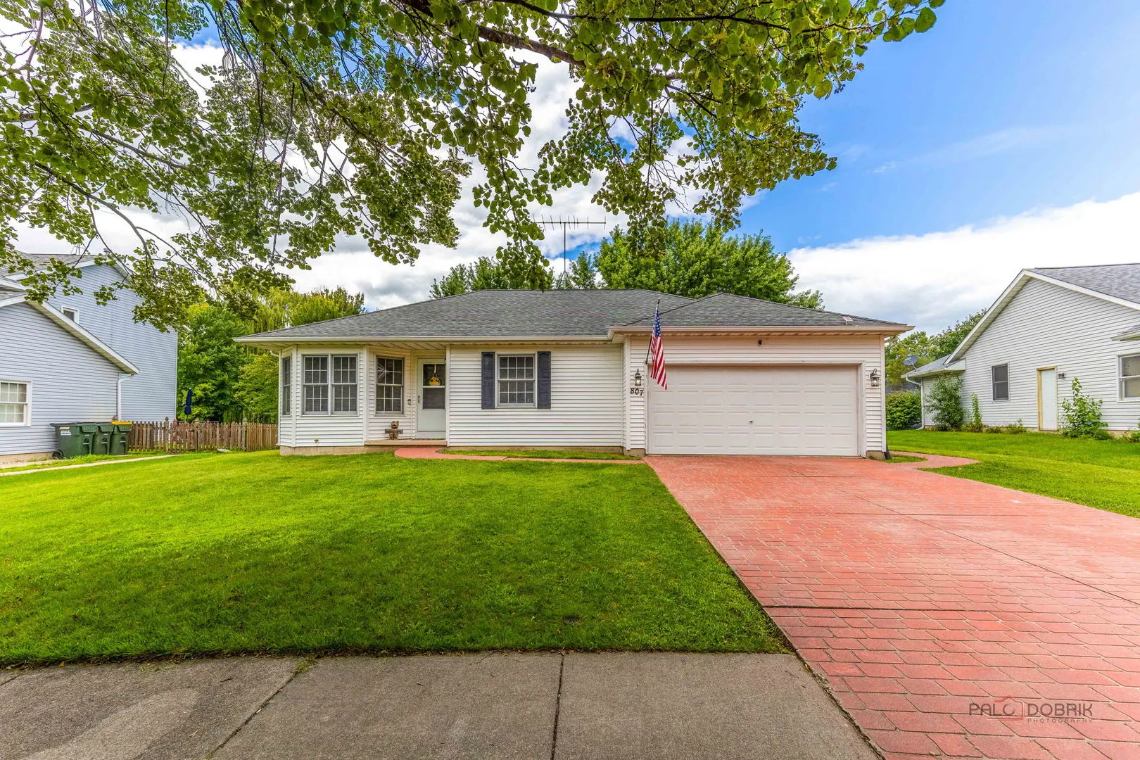 807 Aspen Way IL