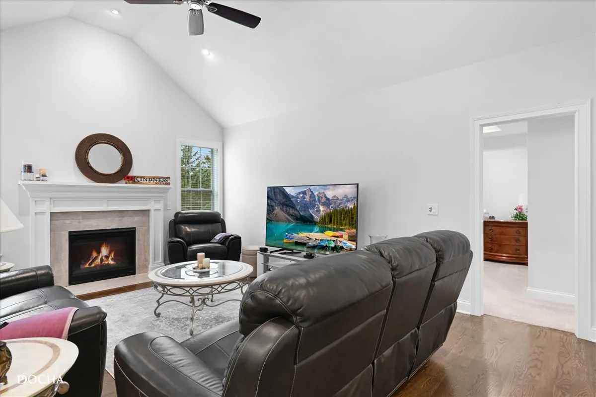 2687 Nicole Circle IL