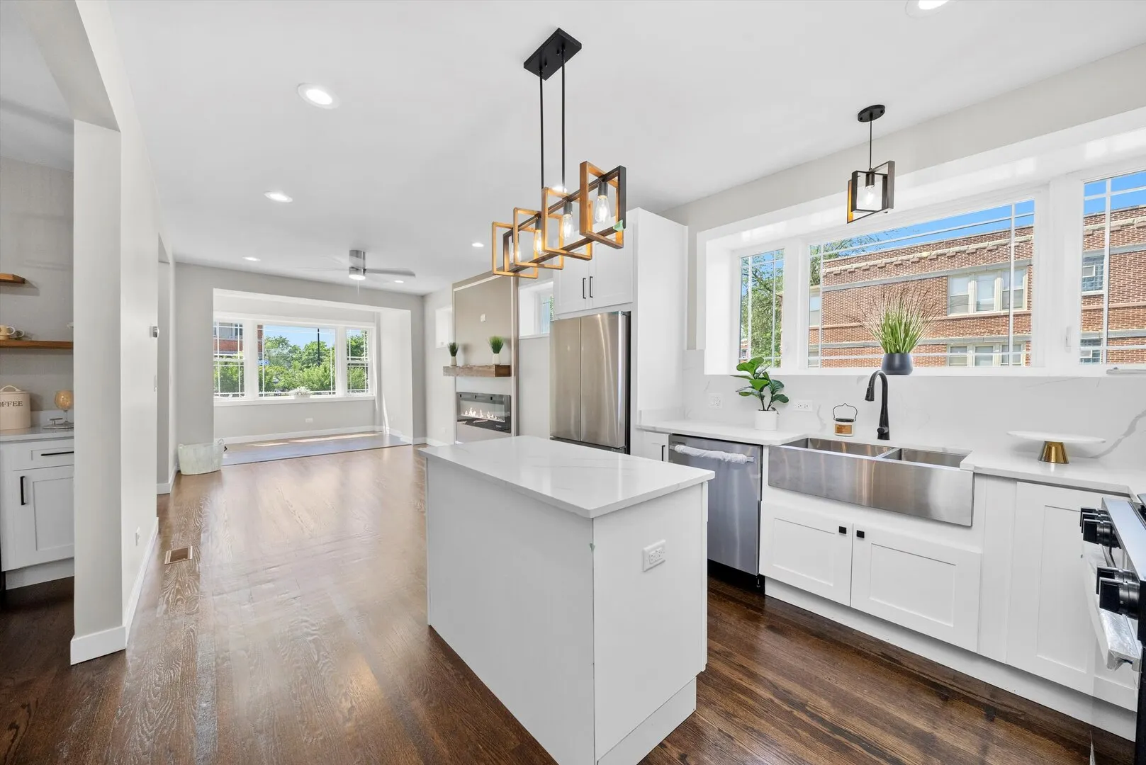 2101 S 48th Court IL