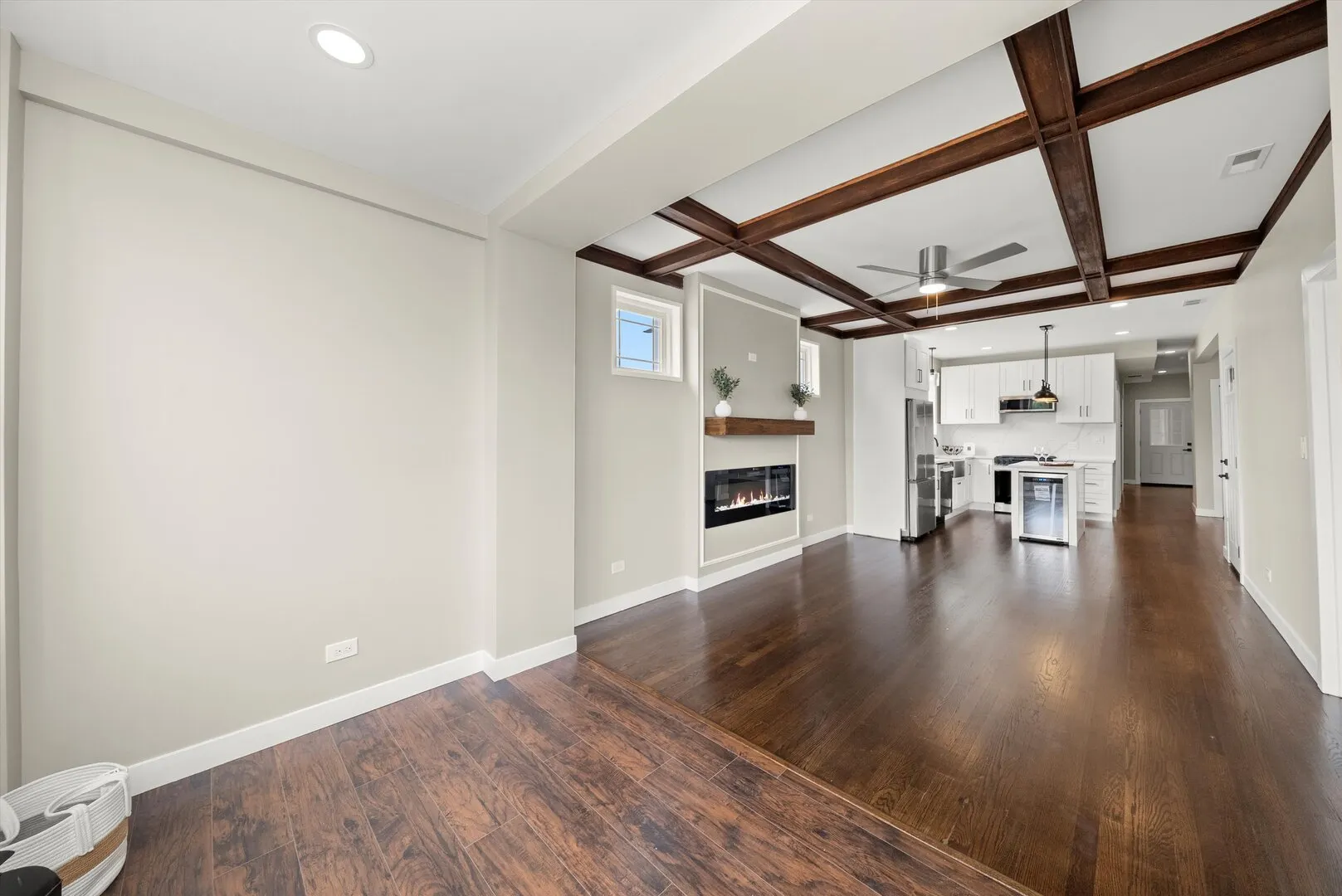 2101 S 48th Court IL