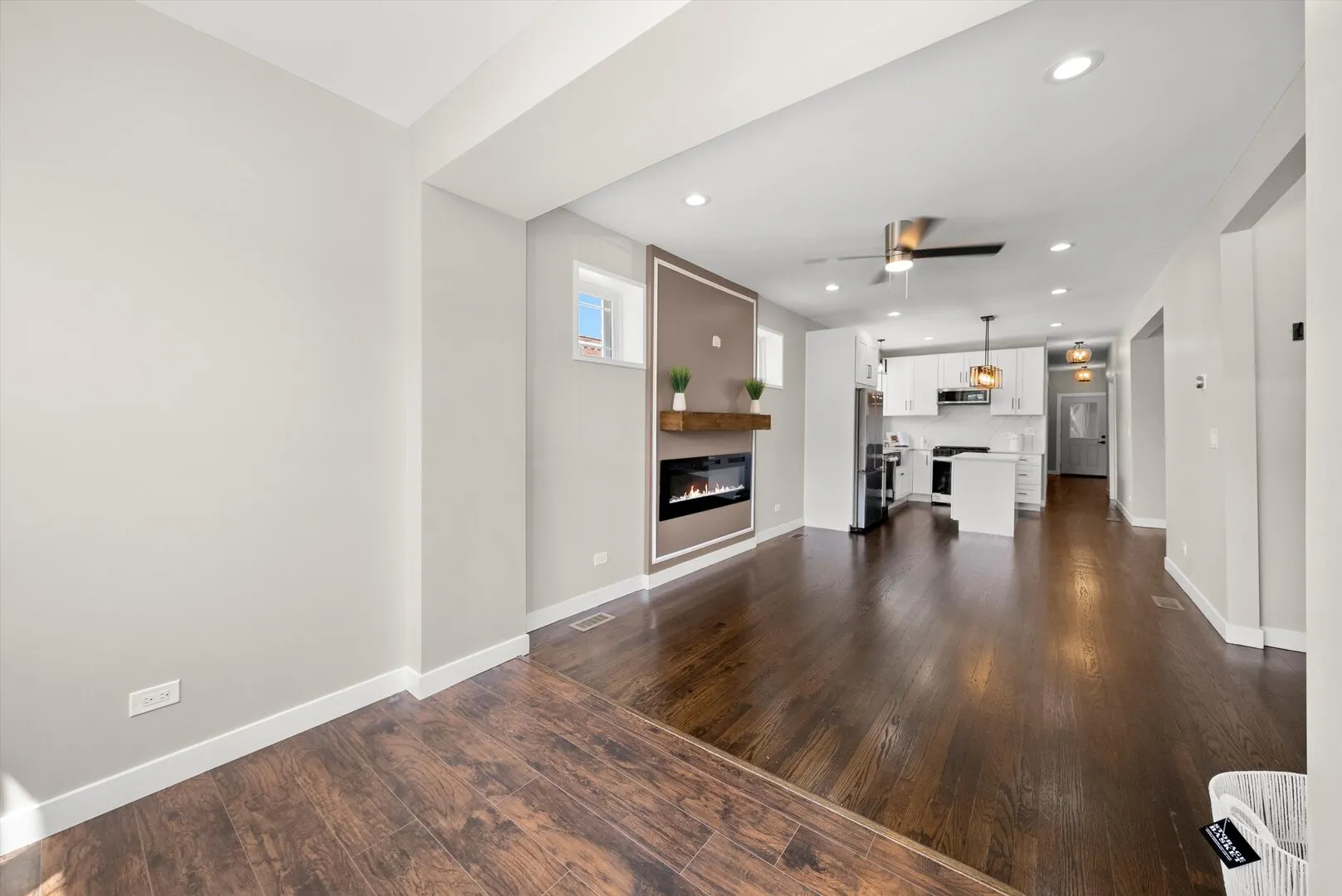 2101 S 48th Court IL