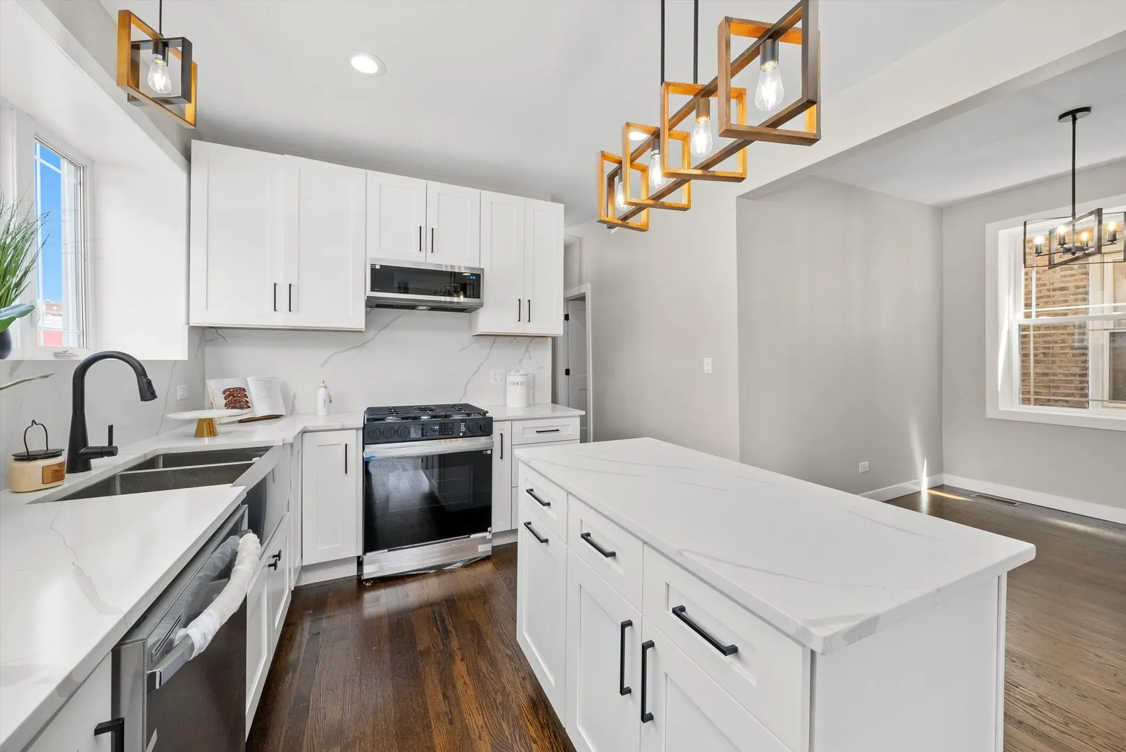 2101 S 48th Court IL