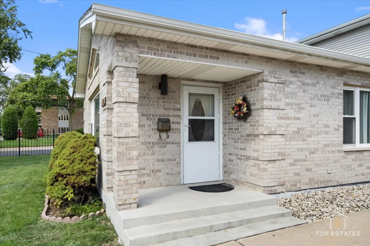 9770 Ivanhoe Avenue IL