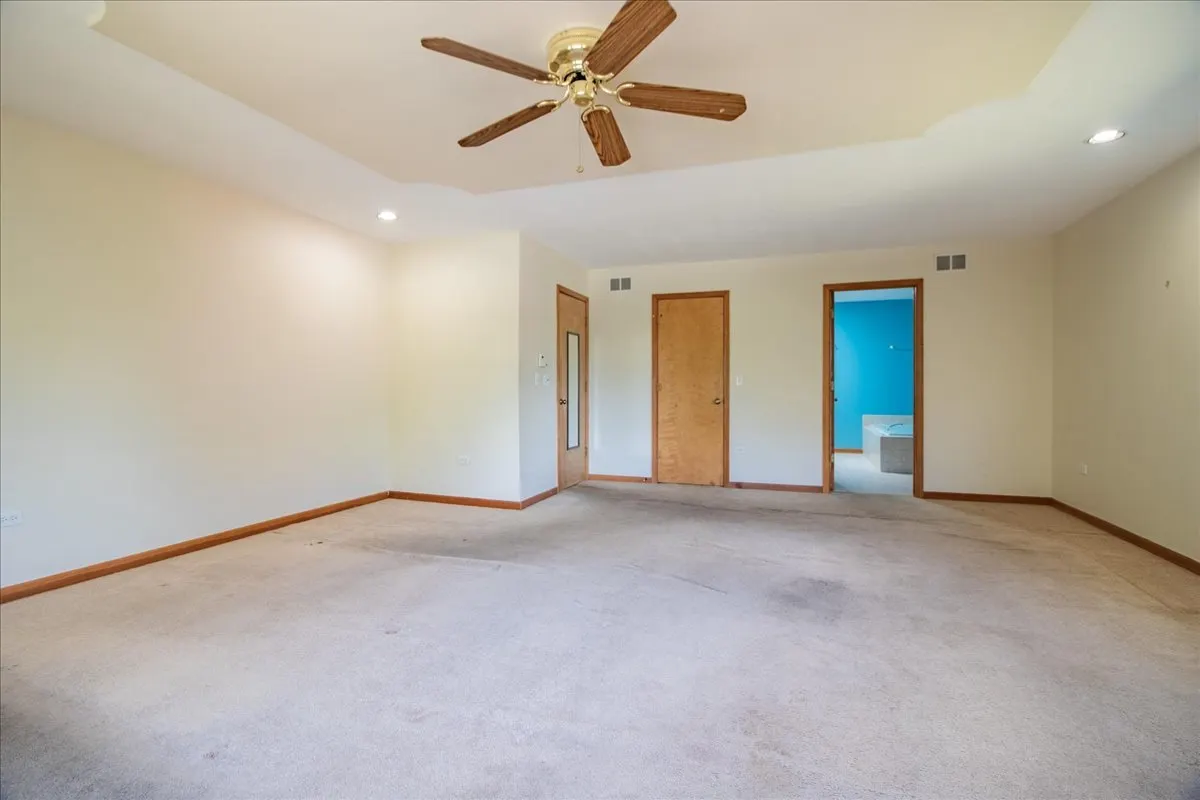 105 S Canyon Drive IL