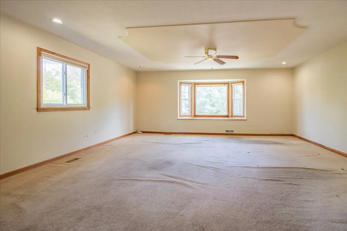 105 S Canyon Drive IL