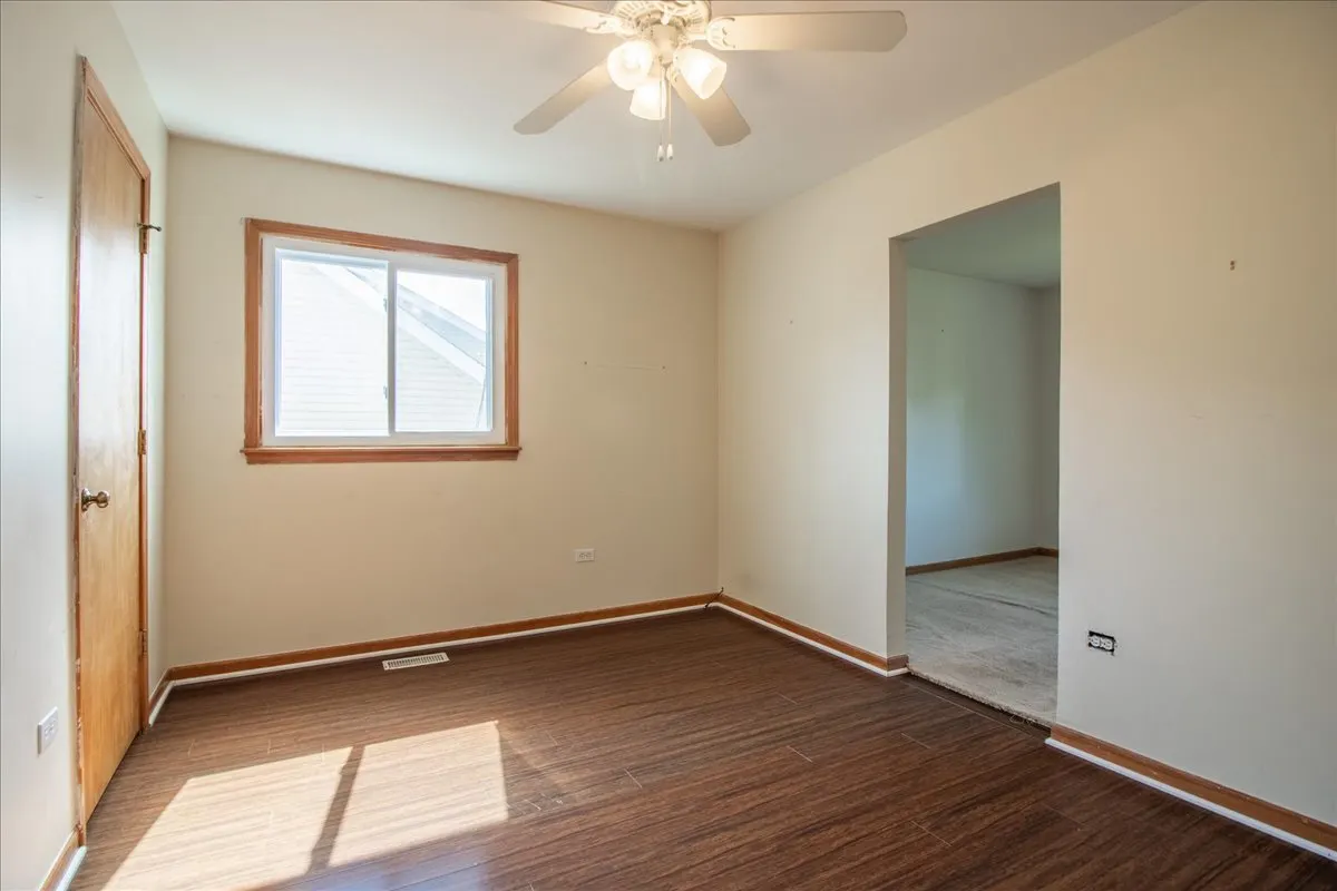 105 S Canyon Drive IL