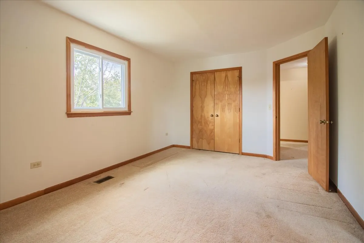 105 S Canyon Drive IL