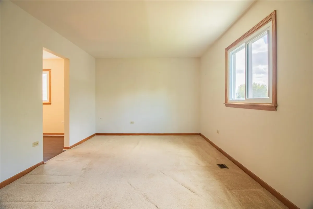 105 S Canyon Drive IL