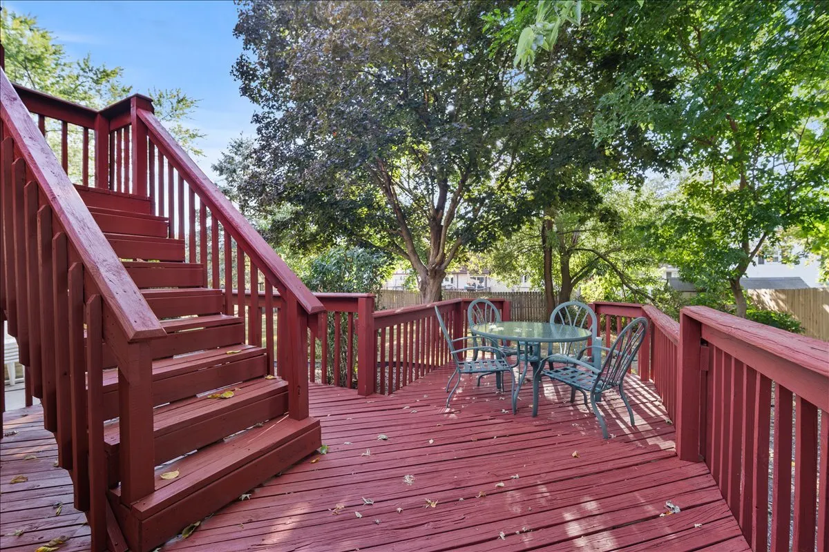 109 S Devonshire Drive IL