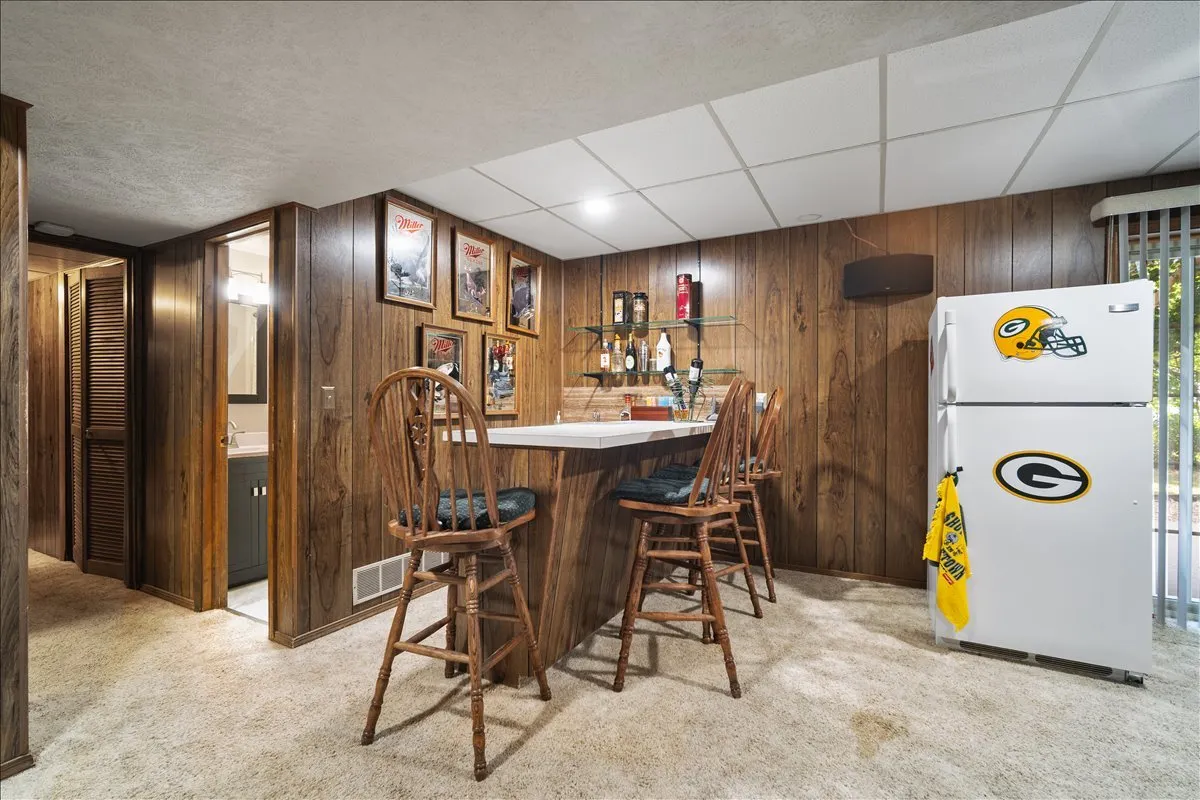 109 S Devonshire Drive IL