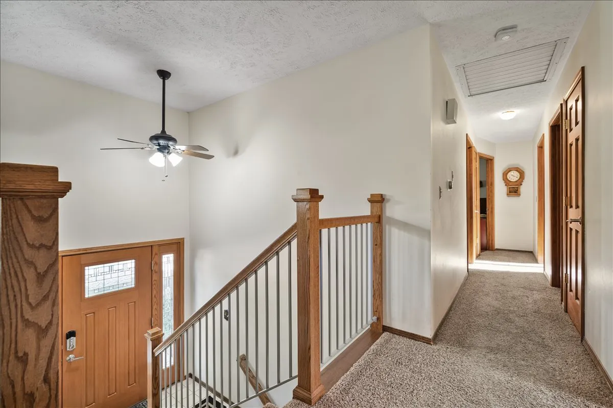 109 S Devonshire Drive IL