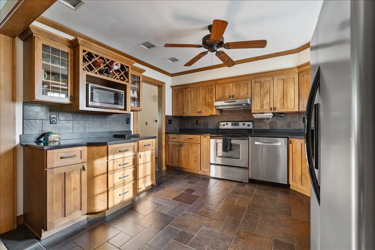 109 S Devonshire Drive IL