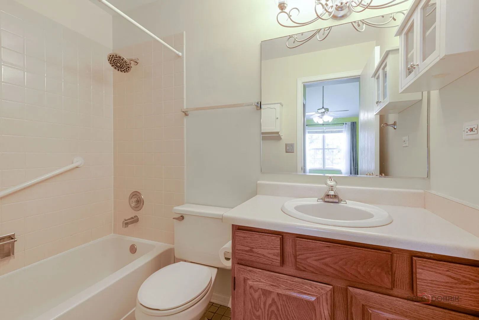 1432 Hampshire Court IL
