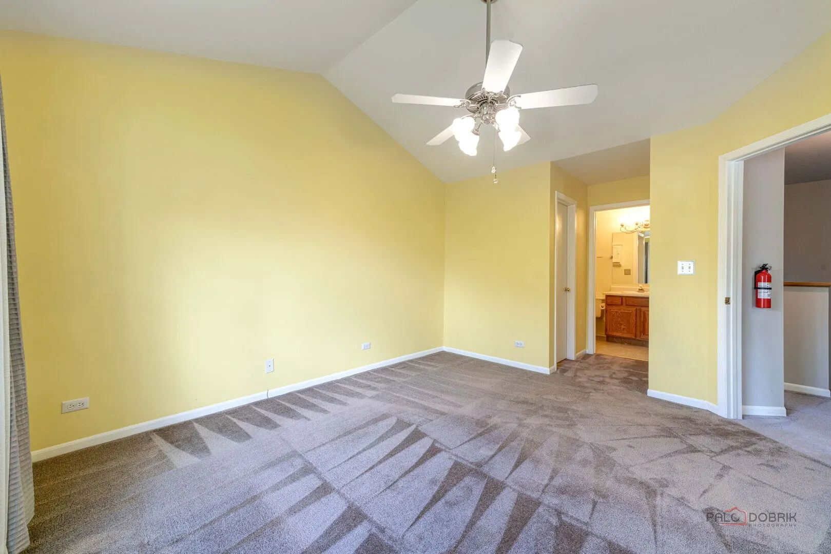 1432 Hampshire Court IL