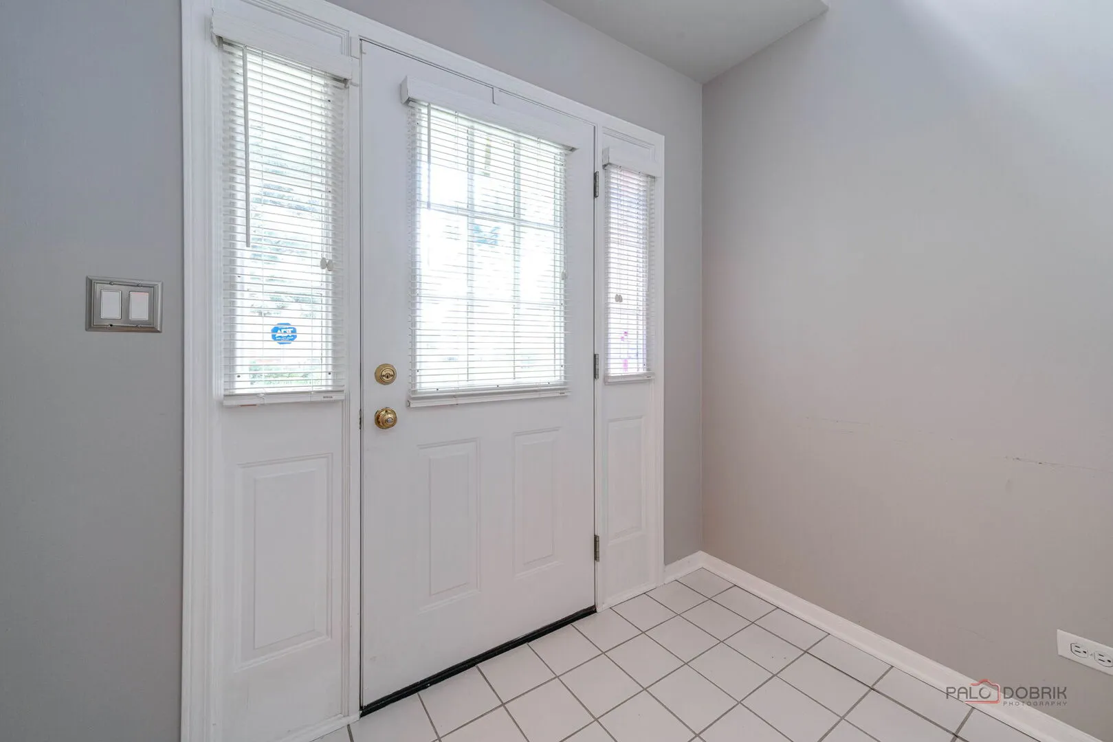 1432 Hampshire Court IL